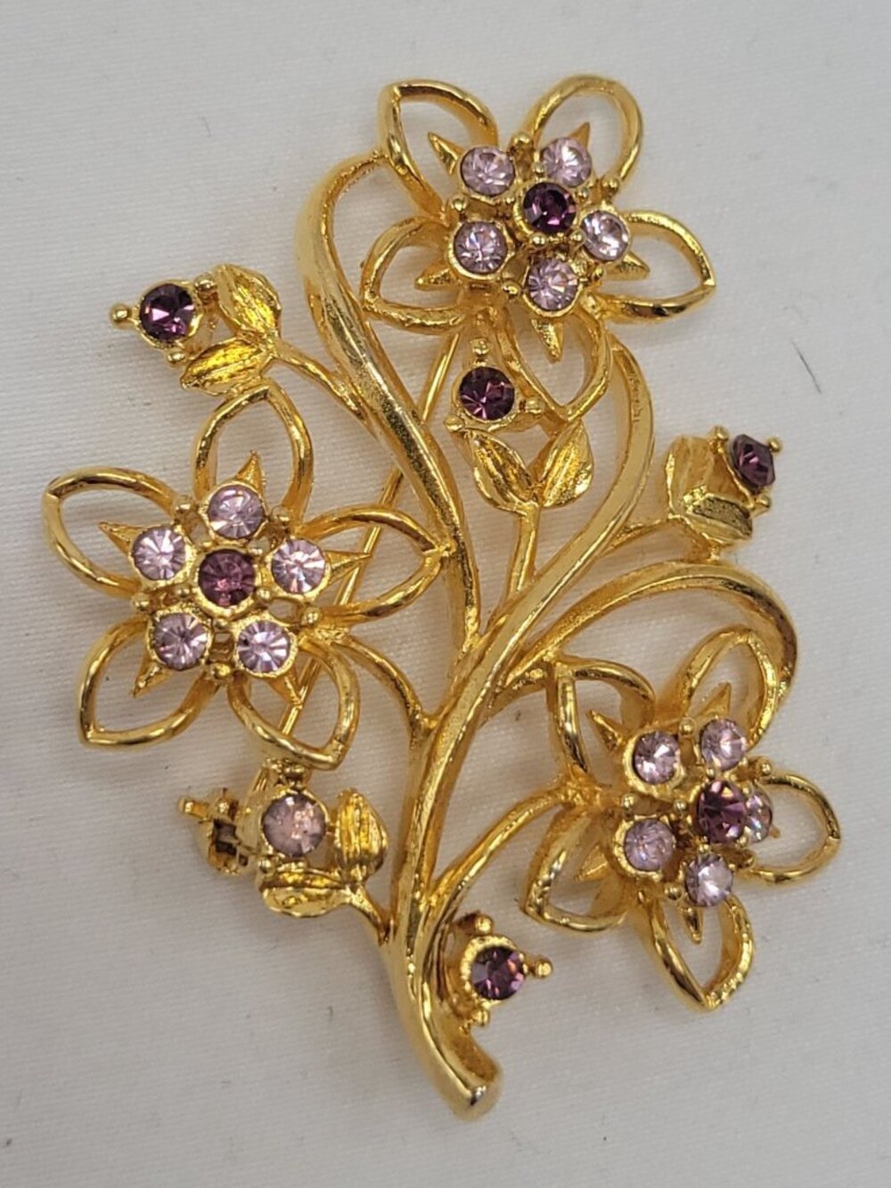 Gold-Tone Floral Brooch With Purple Rhinestones 2" Vintage Pin Jewelry - Picture 9 of 11